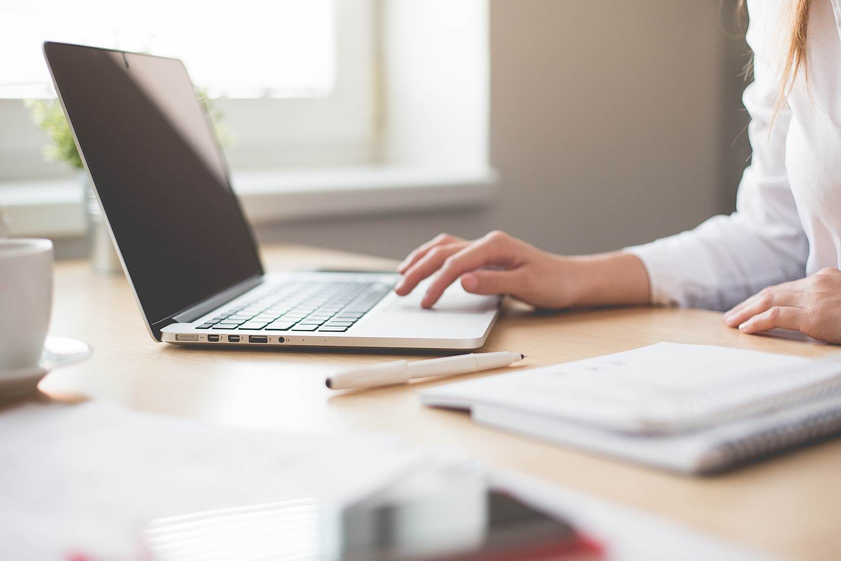 woman-at-computer